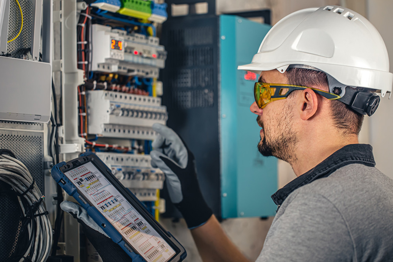 Industrie und Gewerbe bei Elektrotechniker-Meister Thomas Kürstner in Gerstungen